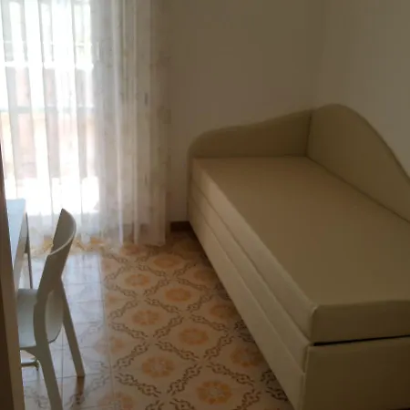 6 Posti, Con Balconi Vista Mare