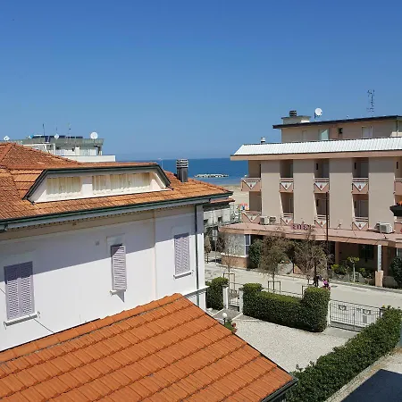 6 Posti, Con Balconi Vista Mare * Rimini