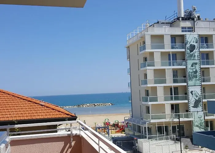 6 Posti, Con Balconi Vista Mare