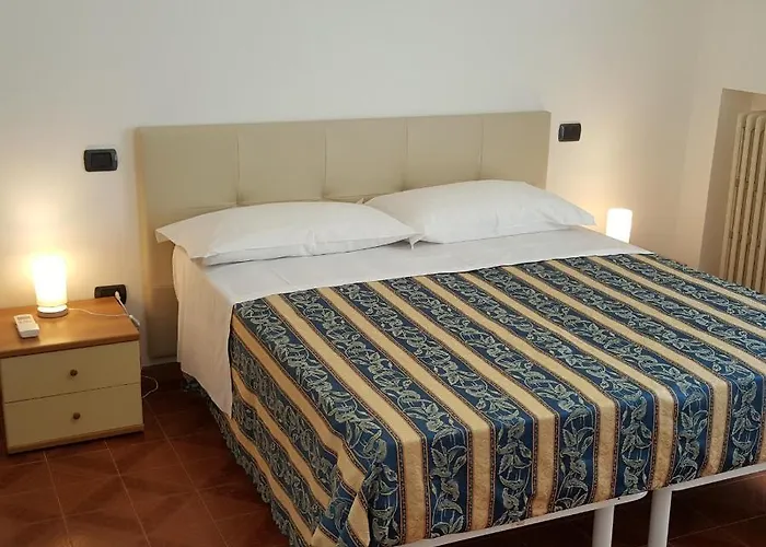 Appartamento 6 Posti, Con Balconi Vista Mare *