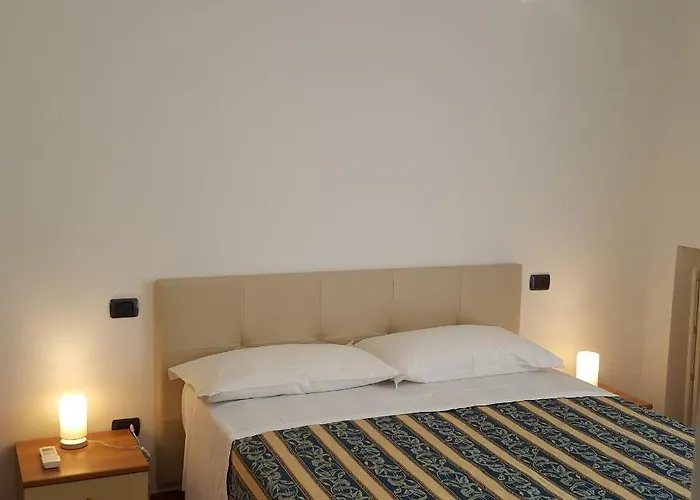 3 Con Vista Sul Mare E Parcheggio リミニ