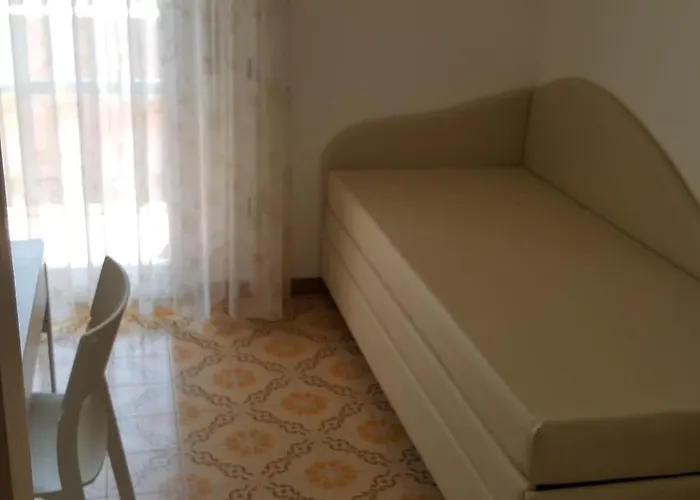 6 Posti, Con Balconi Vista Mare
